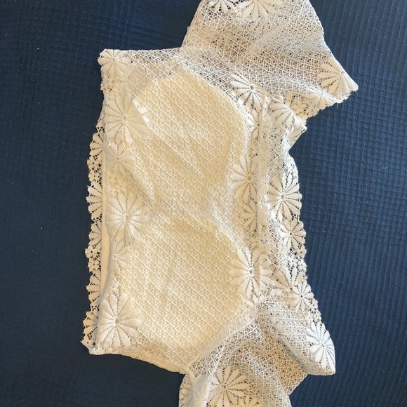 Lacey Crop Top - Picture 5 of 6